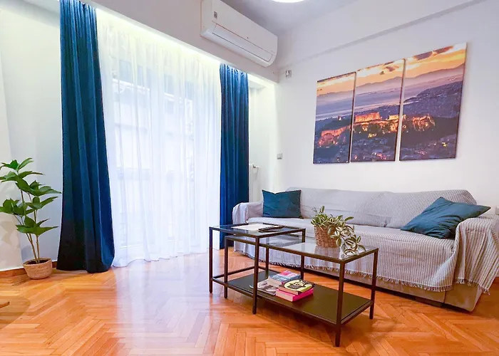 2 Bedroom Apartment Athens - Kallimarmaro